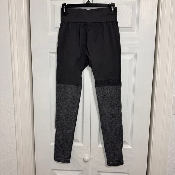 Gymshark Pants - Gymshark Two-Tone Athletic Seamless XS Leggings